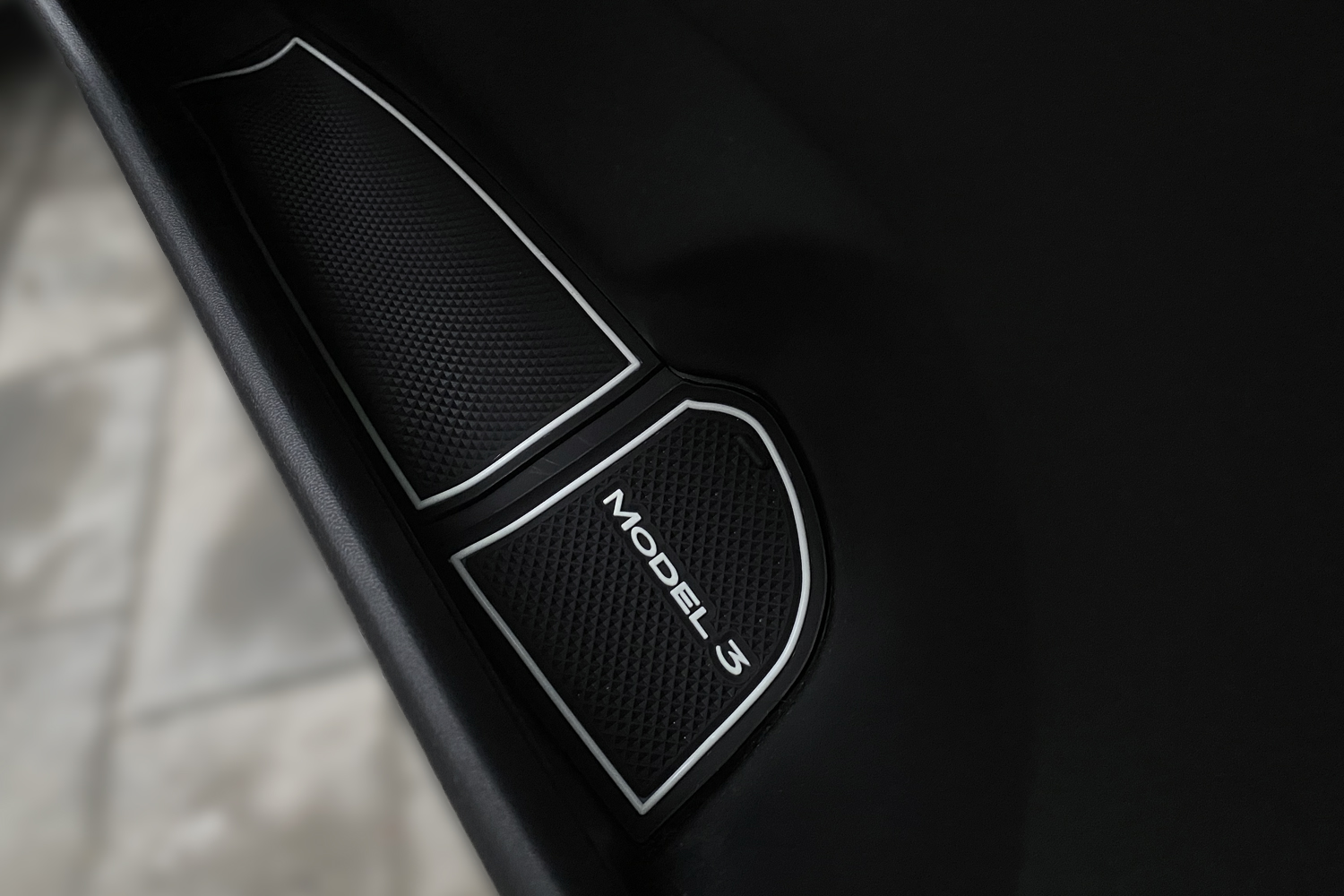 Model 3 drive side door liner insert