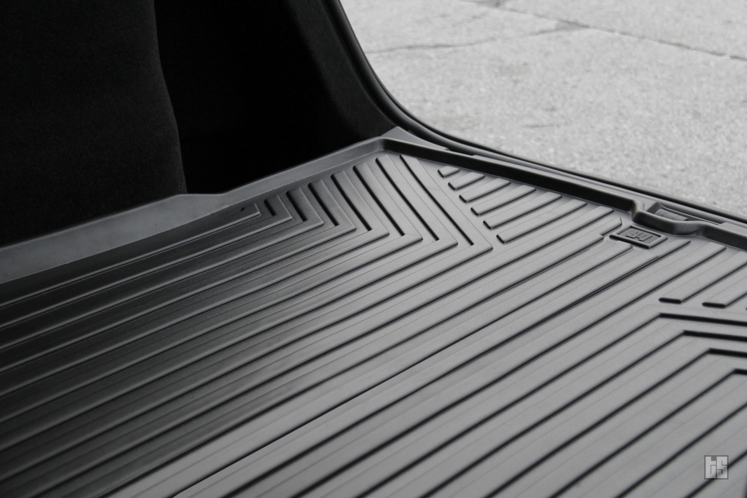 tesla model Y front frunk mat