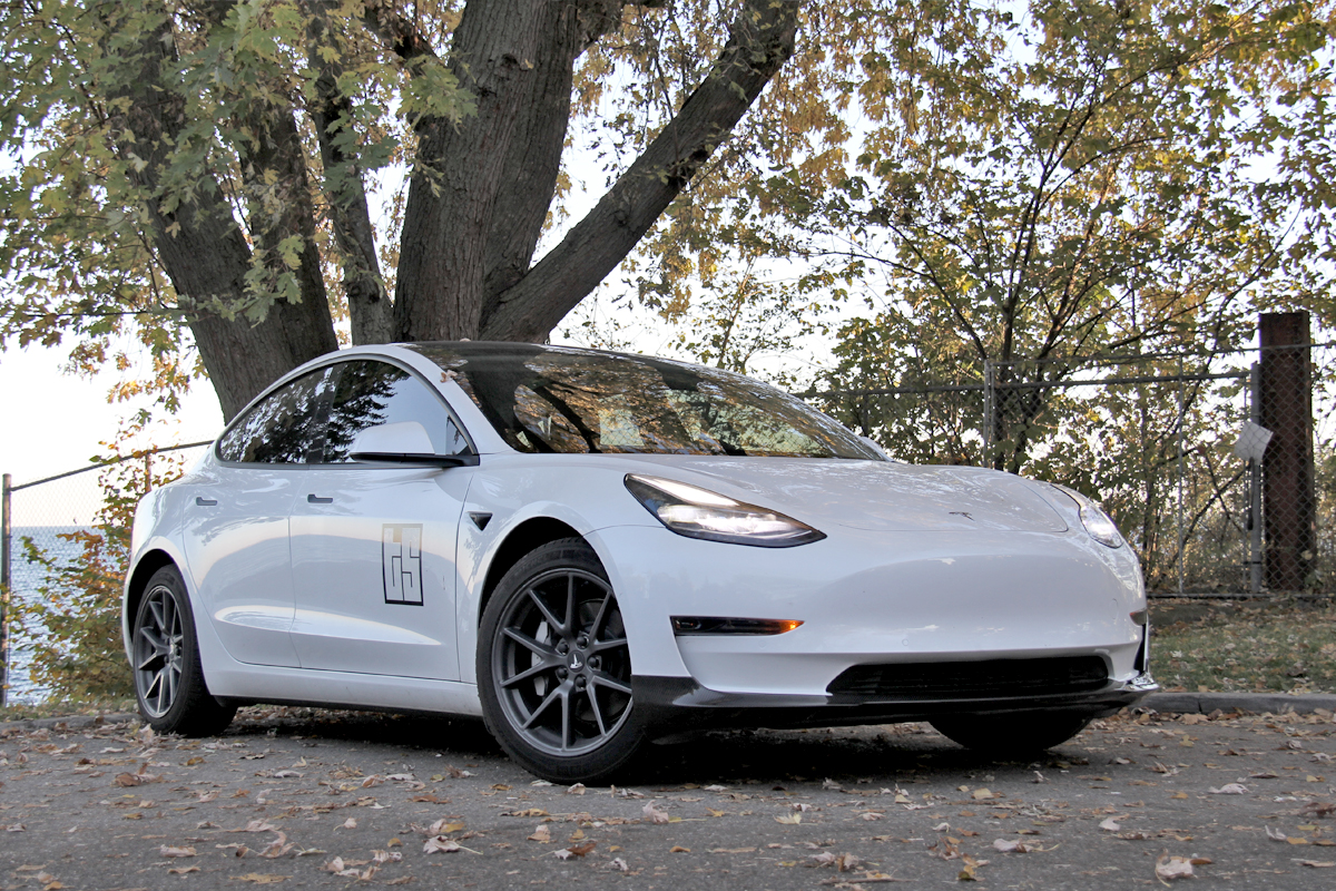 Tesla Model 3 improve look with front lip