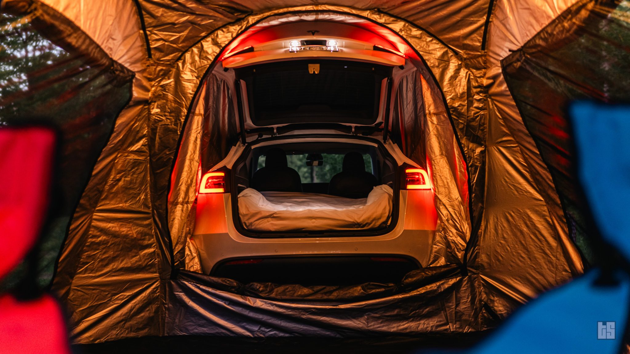 Model Y Camping Tent Gen 2 Tesloid USA
