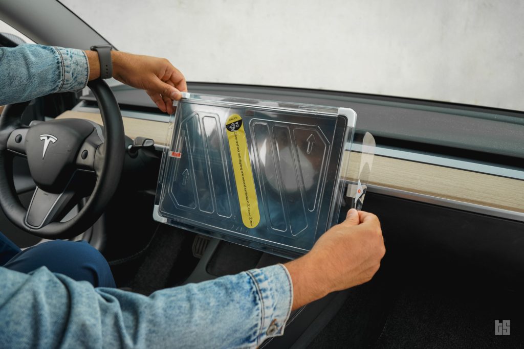 Tesla Model Y/3 Screen Protector by Tesloid