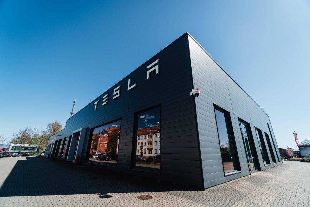 Tesla Service Center, a place where you can replace your Tesla Battery