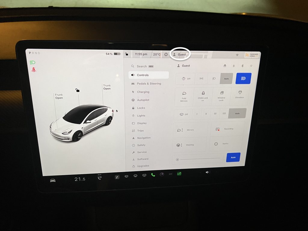 How to Turn Off Auto-Fold Mirrors on a Tesla Model 3 or Model Y - Tesloid  USA