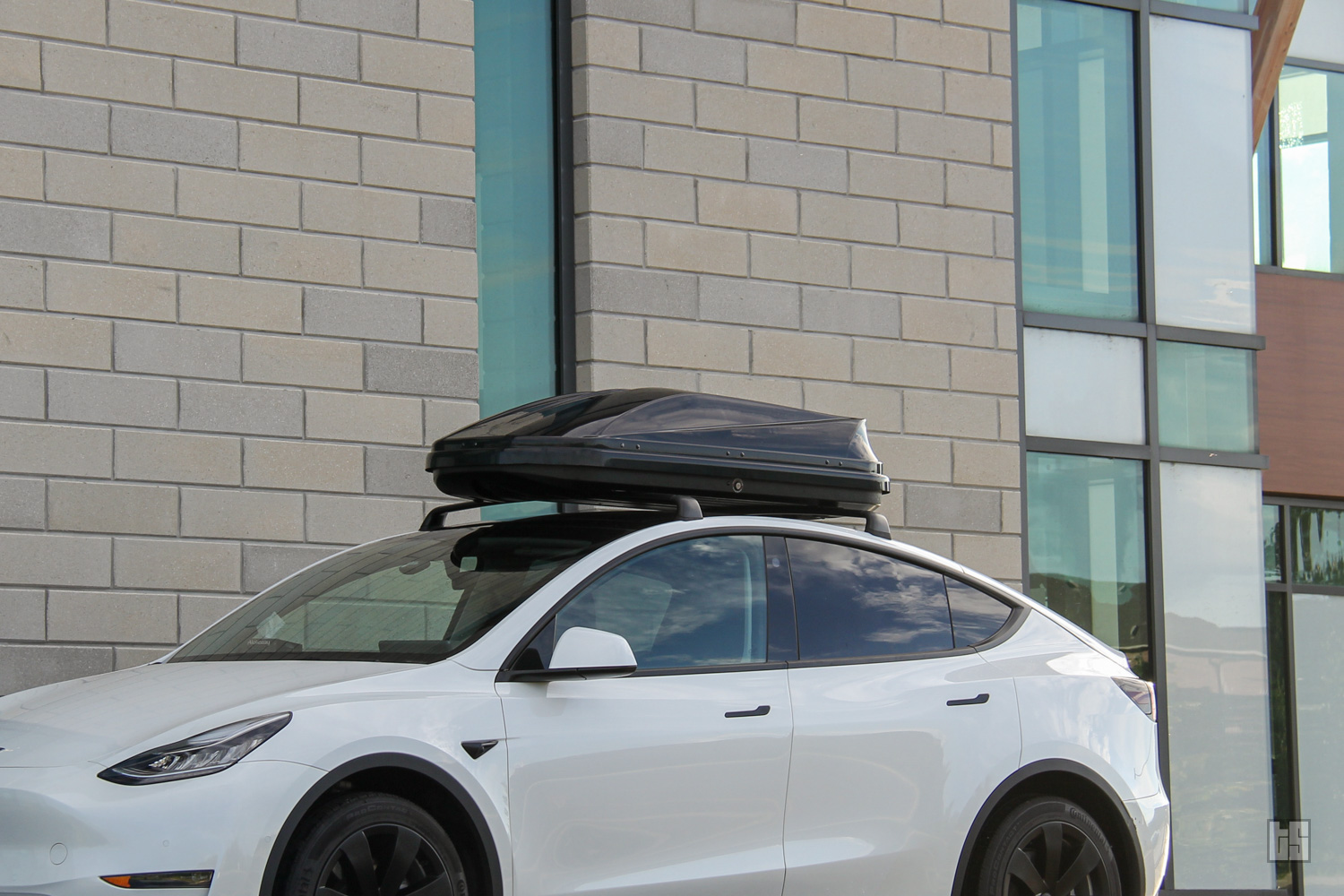 Model 3 Rooftop Cargo Box