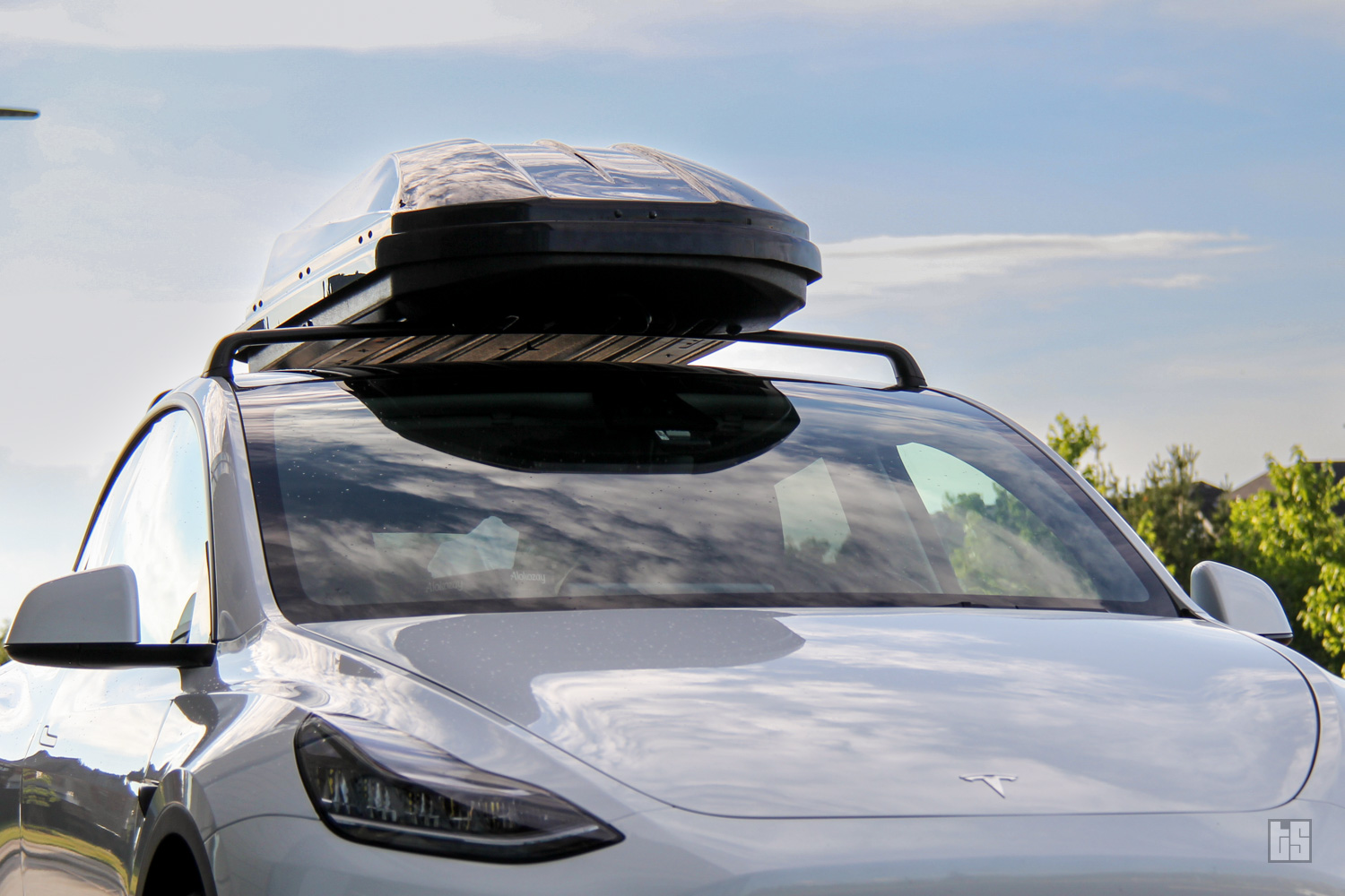 Model Y Rooftop Cargo Box