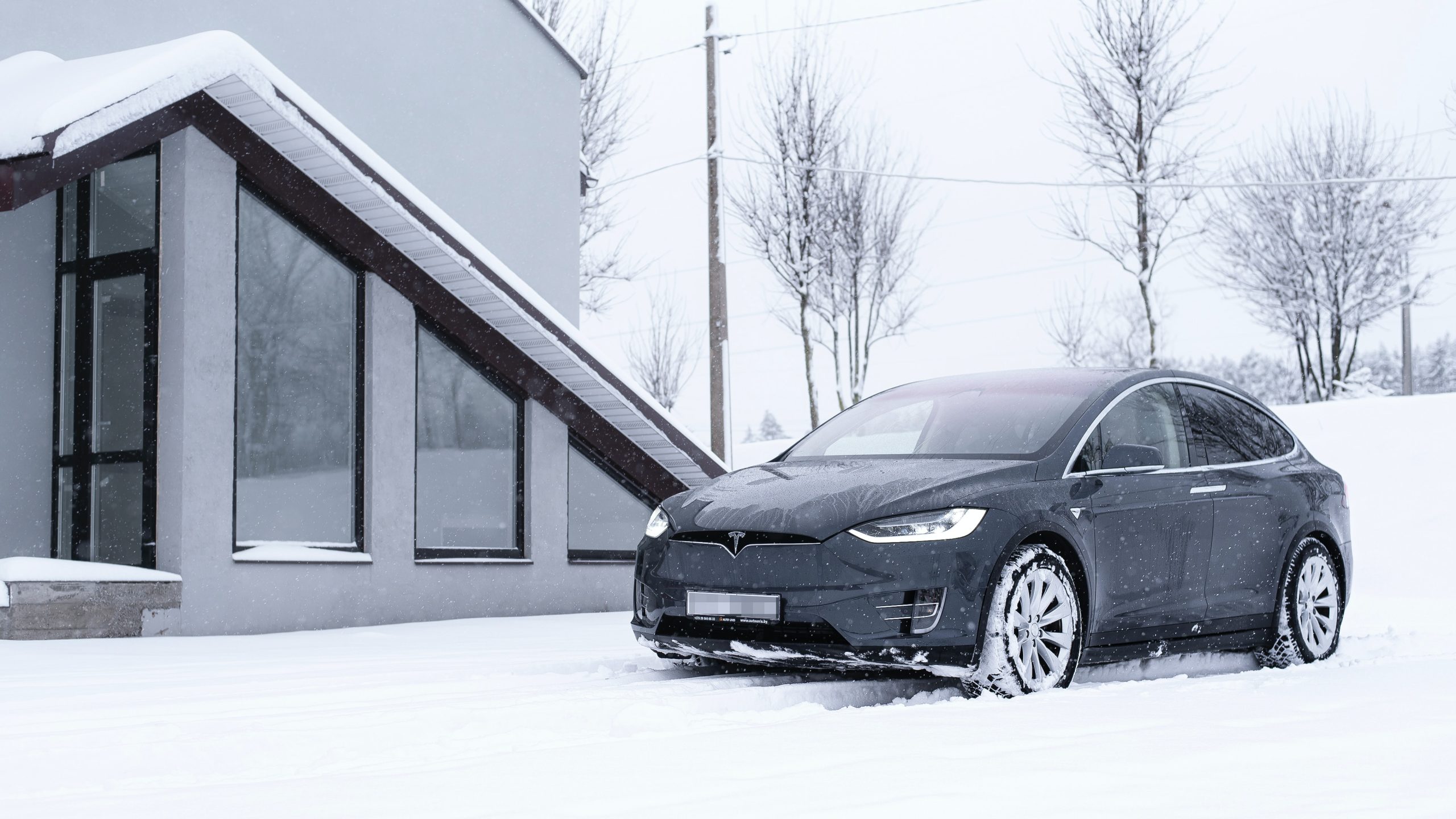 Tesla on sale winter range