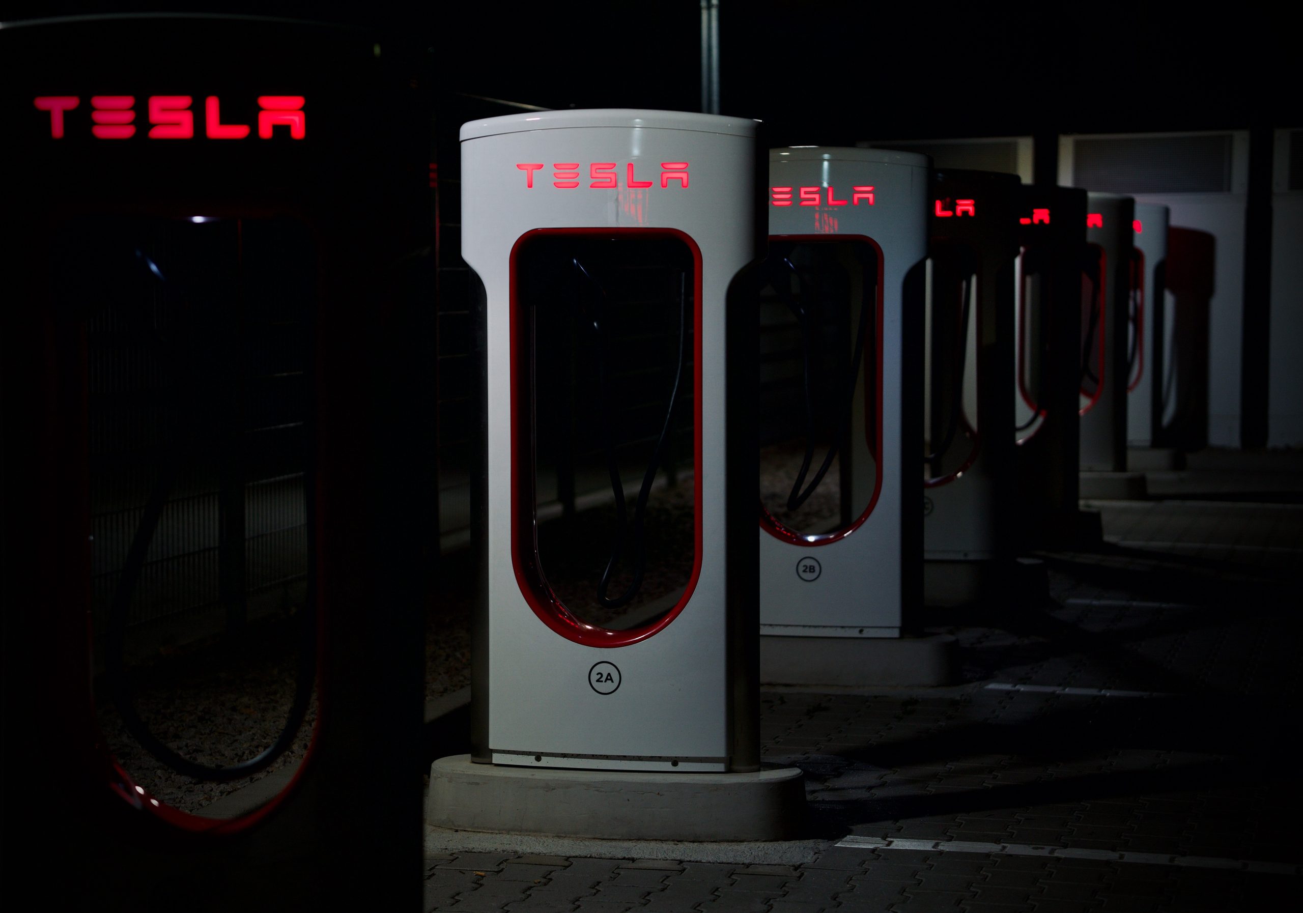 Tesla Supercharging Stalls at Night