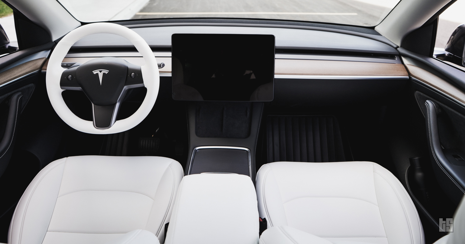 Tesla steering wheel cover tan interior Model y/3