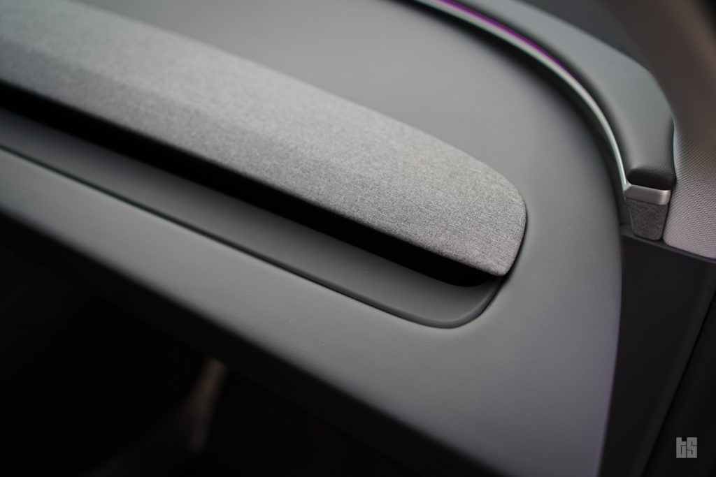 Tesla Dash Cover Matte Black for 2024 Highland