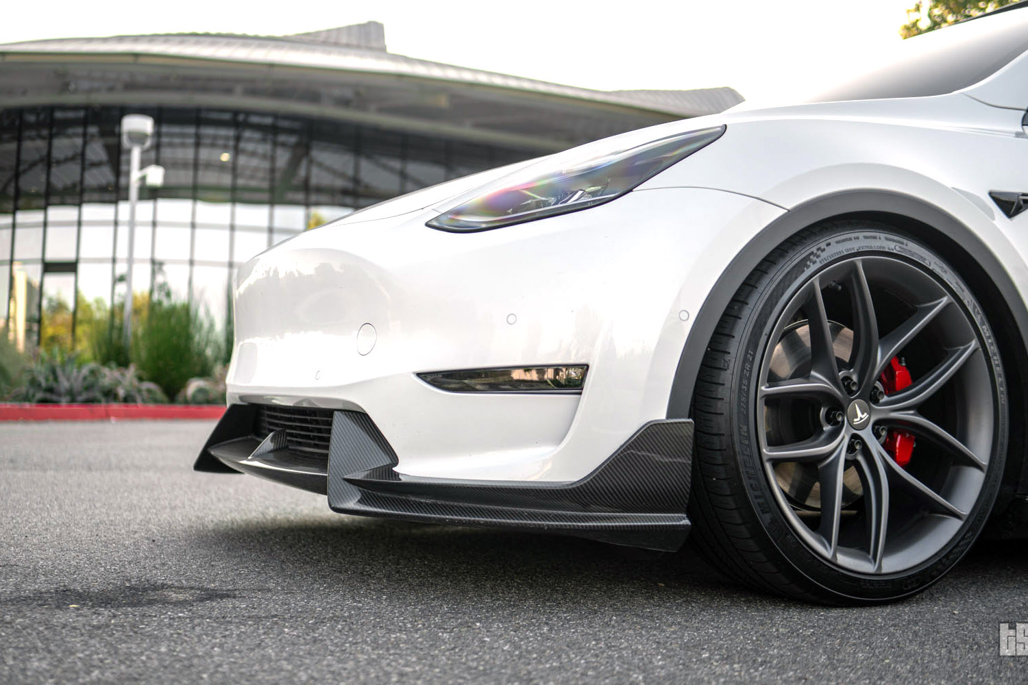 Model Y body kit front lip