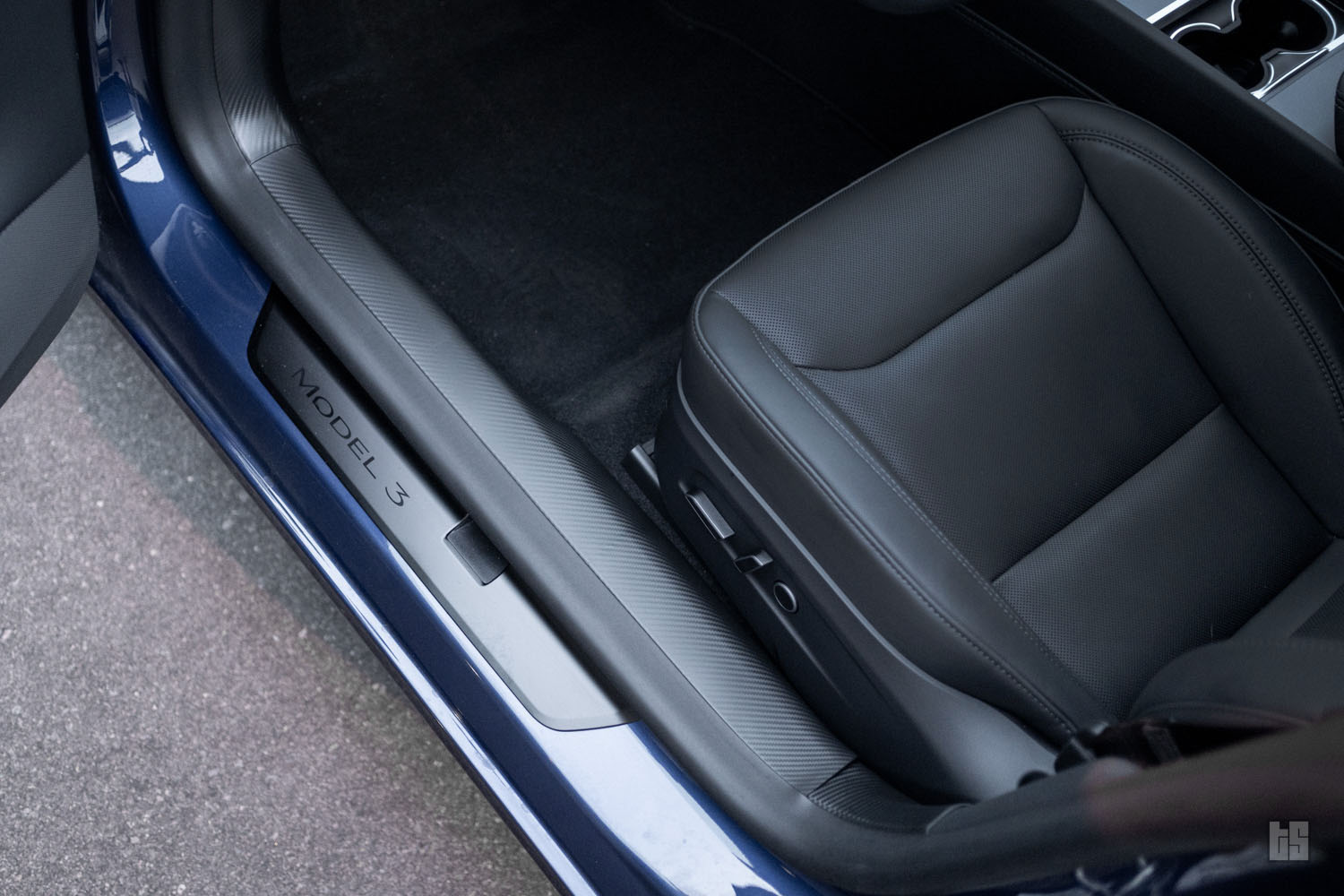 Model 3 Door Sill & Trunk Sill Guards – Carbon Fiber