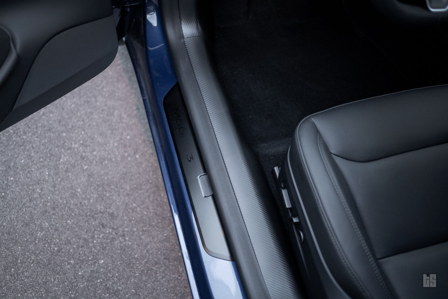 Model 3 Door Sill & Trunk Sill Guards – Carbon Fiber