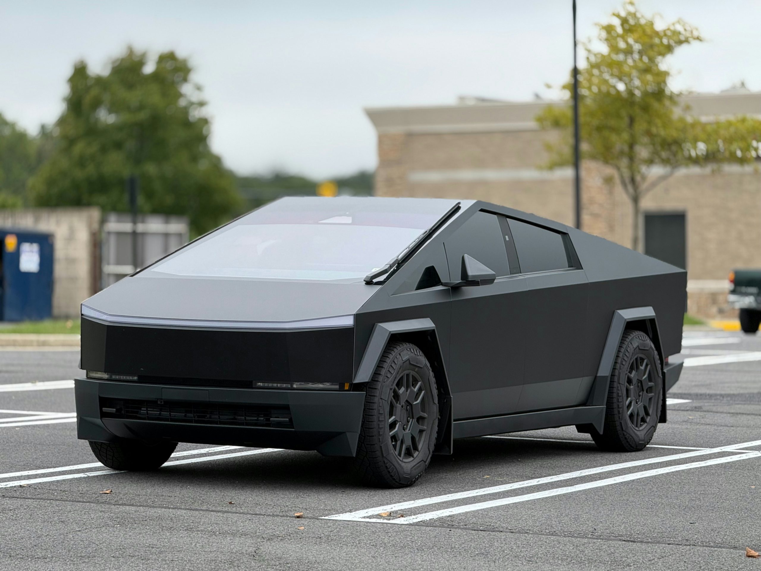 Black Tesla Cybertruck