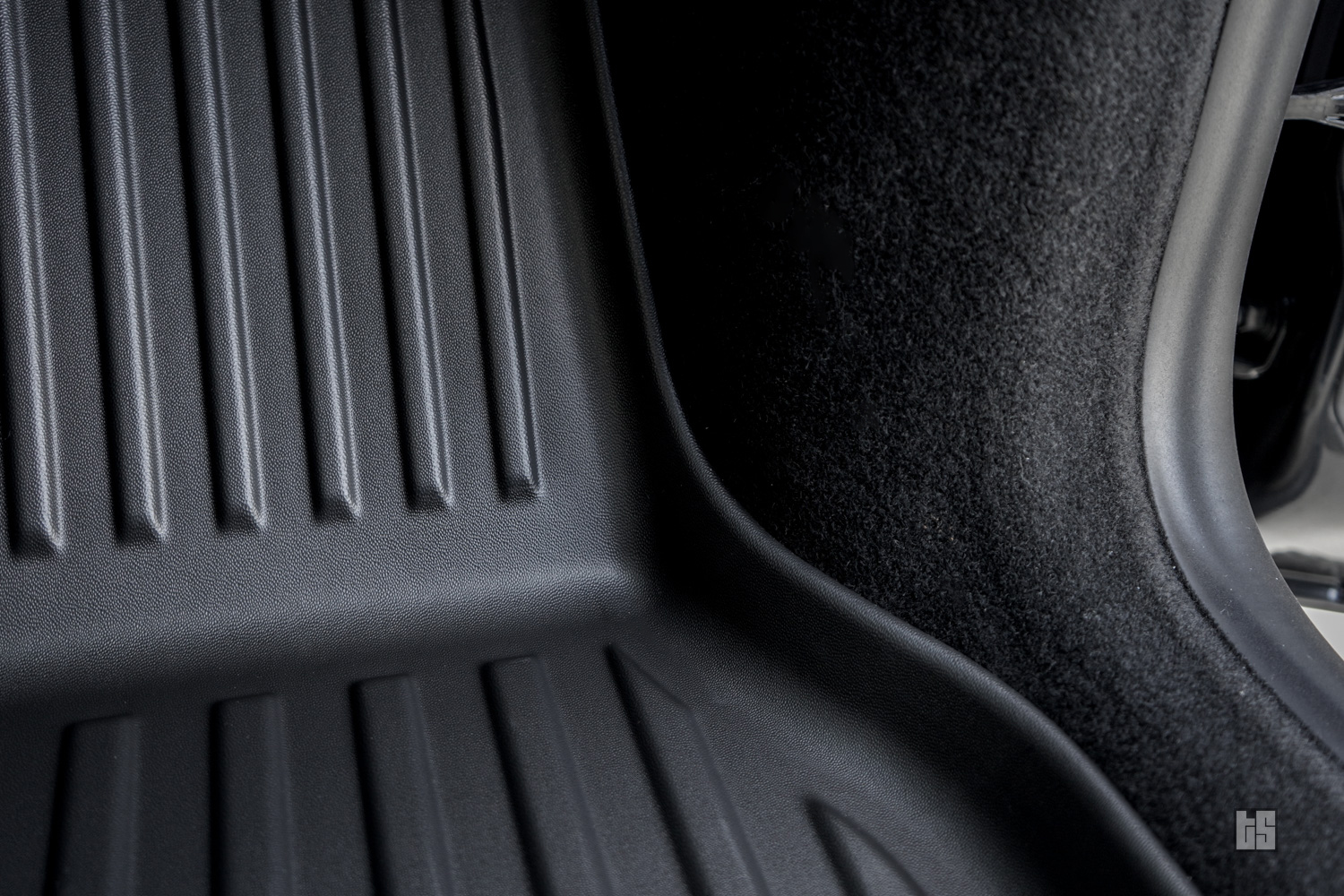 Tesla Model Y Juniper Floor Mats