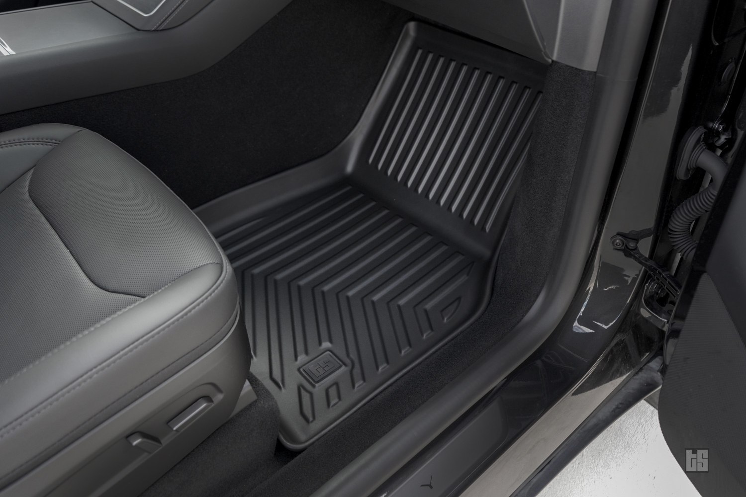 Model Y floor mats passenger