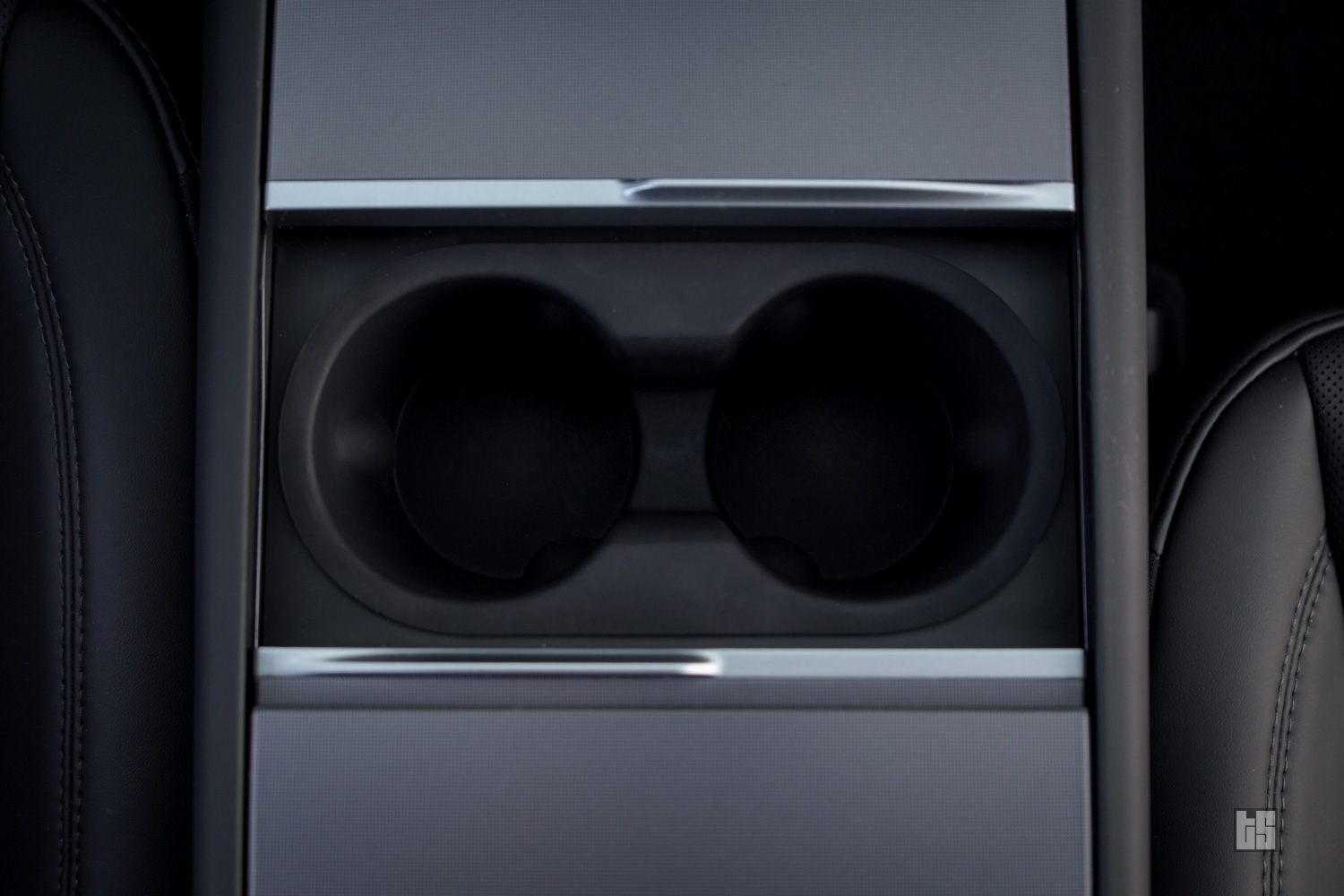 Tesla Model Y Juniper 3D Cup Holder and Wireless Charger Liners