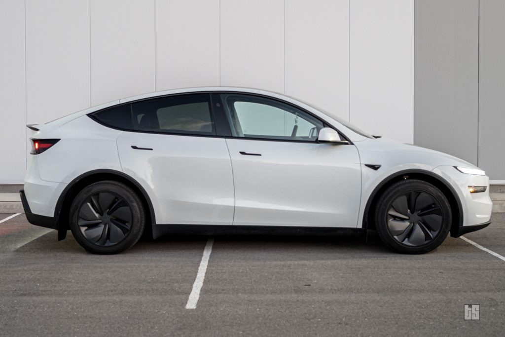 Tesla Model Y Juniper Mud Flaps